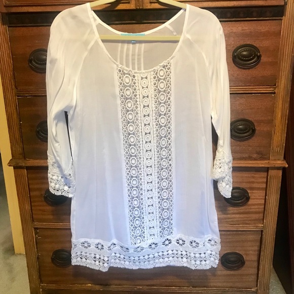 Tops - Beautiful cover up or top for over camisole.